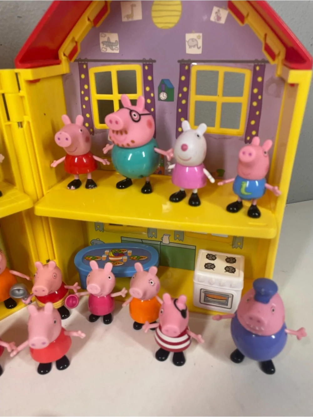 Peppa Pig Fold-N-Carry Yellow House w/ 22 Figurines 2 Furniture Lot Playset